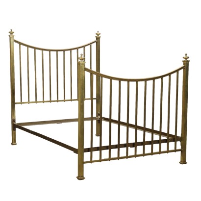 Double bed in brass