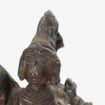 Krishna mit einer Gopi-Bronzeskulptur