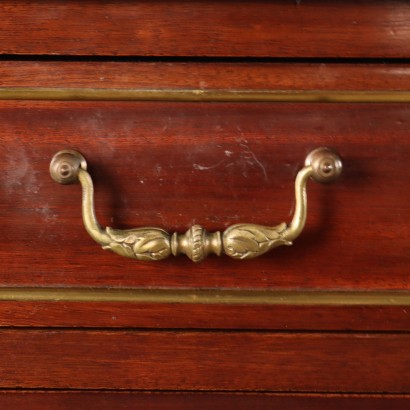 Credenza in Stile Neoclassico