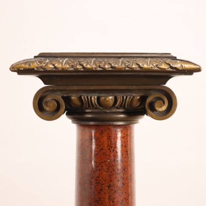 Vase Holder Column in Lacquered Wood