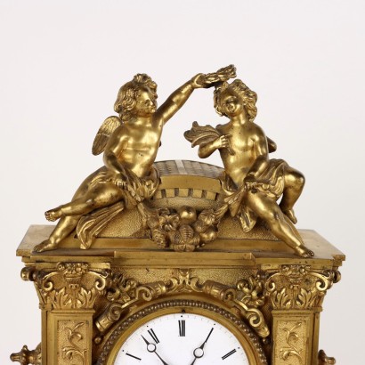 Support Clock in Gilt Bronze