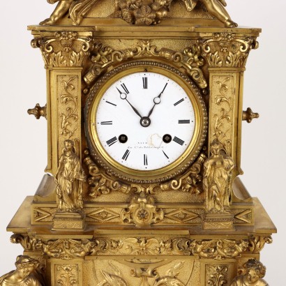 Support Clock in Gilt Bronze