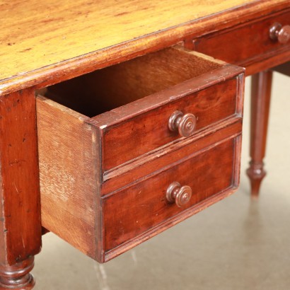 French writing desk