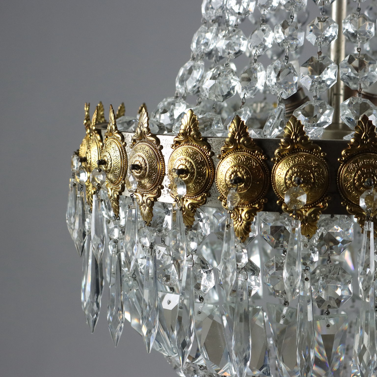 Oval Shaped Crystal and Brass Chandelier, Italy, 1940 for sale at Pamono