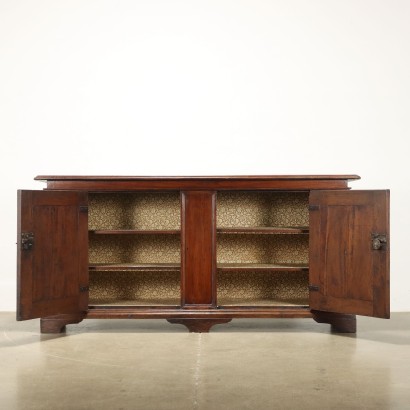 Credenza Costruita con Materiale Antico