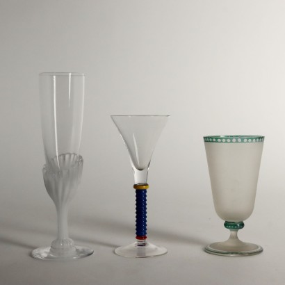 Groupe de huit verres, groupe de sept verres