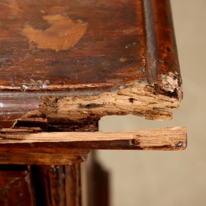 Baroque chest of drawers