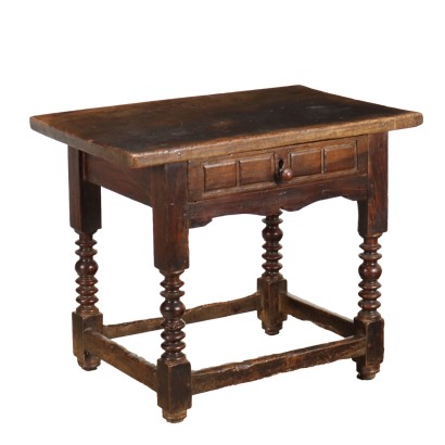 Antiker Barocker Tisch aus Walnuss Schuhbladen Spanien XVIII Jhd