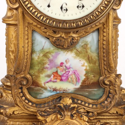 Countertop Clock in Golden Antimony