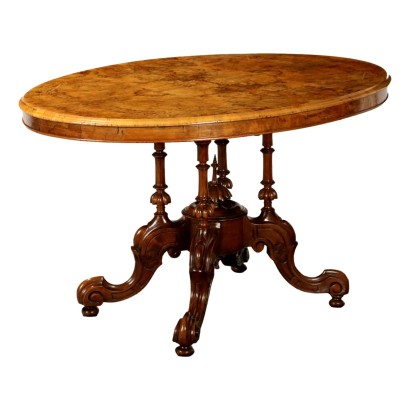 Table Ancienne en Noyer avec Décorations Angleterre XIXe-XXe Siècle