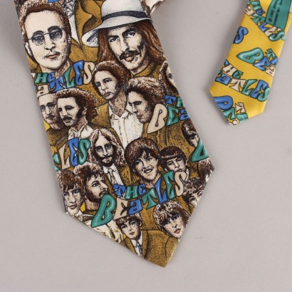 Roberto Mocellini para la corbata de los Beatles