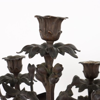 Par de candelabros de bronce