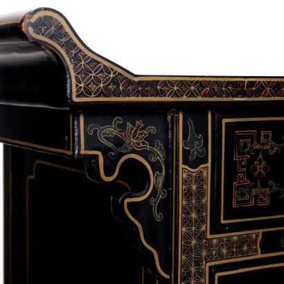 CREDENZINO,Tipica Credenza Orientale