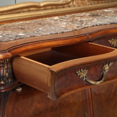 MEUBLES DE CHAMBRE AVEC MIROIR, Buffet de style baroque