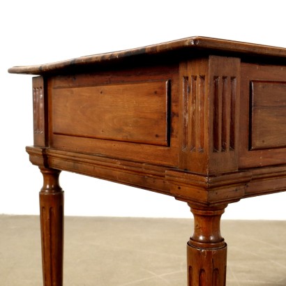 Writing table,Emilian Neoclassical table