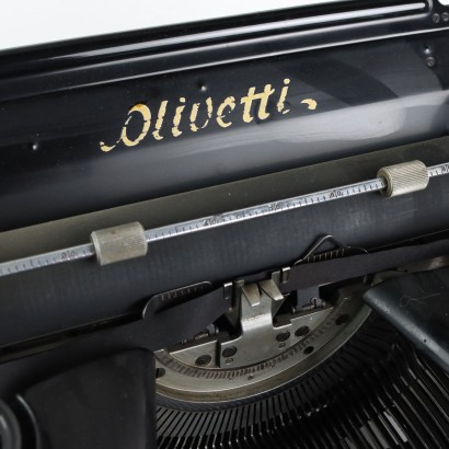 Máquina de escribir Olivetti M40