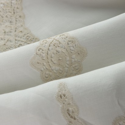 Double with 2 Pillow Cases in Lace Can