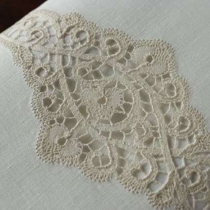 Double with 2 Pillow Cases in Lace Can