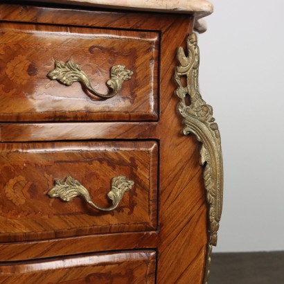 Petite commode, Petite commode de style Louis XV