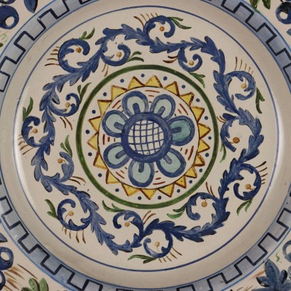 Piatto da Parata in Maiolica Policroma