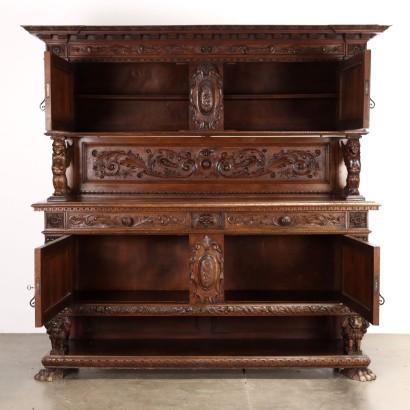 Sideboard, Sideboard im Neobarockstil