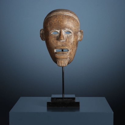 Wooden dance mask