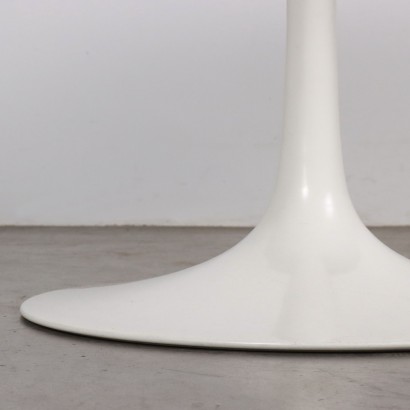 Mesa ovalada 'Tulip' de Eero Saarinen,Eero Saarinen,Eero Saarinen,Eero Saarinen,Eero Saarinen,Eero Saarinen,Eero Saarinen,Eero Saarinen,Eero Saarinen,Eero Saarinen