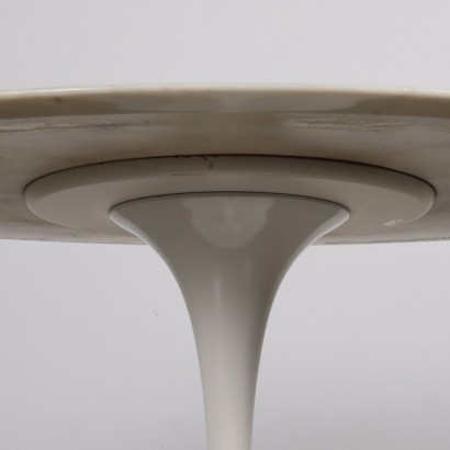 Mesa ovalada 'Tulip' de Eero Saarinen,Eero Saarinen,Eero Saarinen,Eero Saarinen,Eero Saarinen,Eero Saarinen,Eero Saarinen,Eero Saarinen,Eero Saarinen,Eero Saarinen