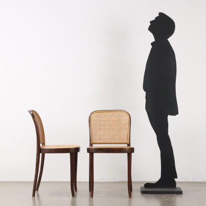 Cinco sillas estilo Thonet