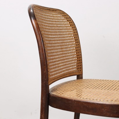 Cinco sillas estilo Thonet