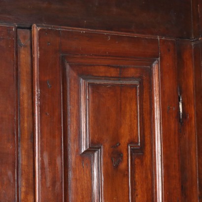 WARDROBE, Baroque walnut wardrobe