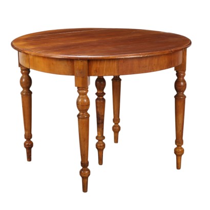 Extendable Table, Extendable Round Table, Extendable Round Table in Walnut