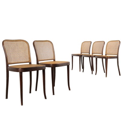 Cinco sillas estilo Thonet