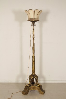 Lampada da terra in legno dorato, Lampada da terra, bottega del 900, lampada, antichità, #dimanoinmano, #bottega900, #antichità, #Lampadadaterrainlegnodorato, elementi fogliacei, piedini ferini