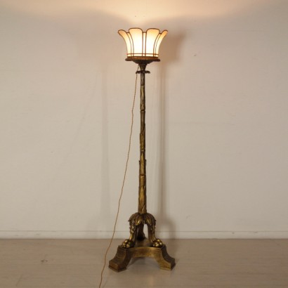 Lampada da terra in legno dorato, Lampada da terra, bottega del 900, lampada, antichità, #dimanoinmano, #bottega900, #antichità, #Lampadadaterrainlegnodorato, elementi fogliacei, piedini ferini