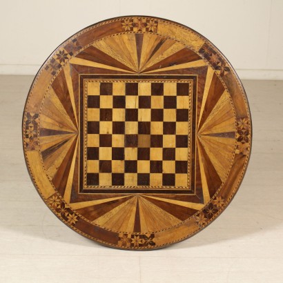 Round table chess board