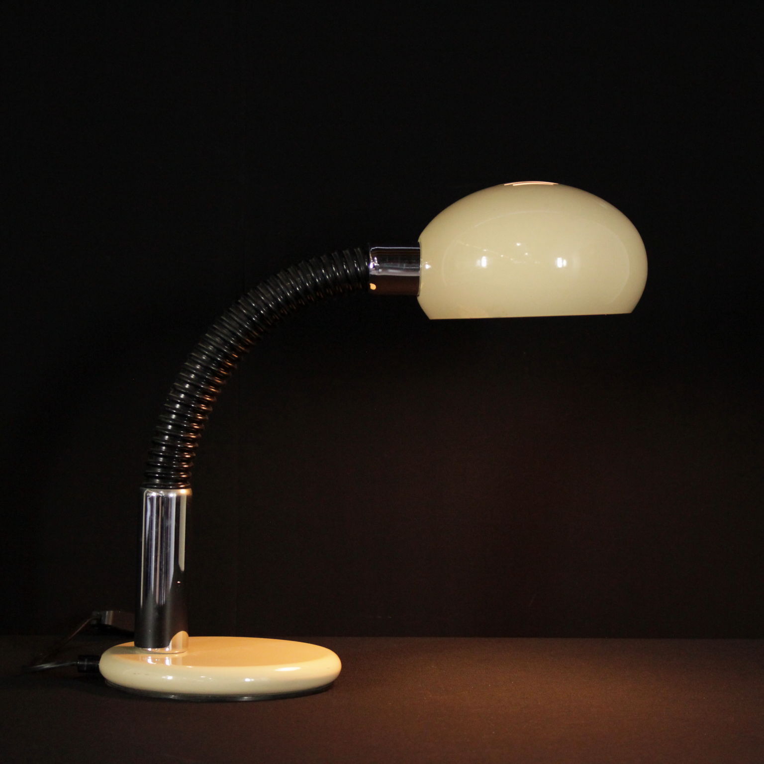 Lampe Gamma Lux Vintage Italie L'éclairage Moderne dimanoinmano.it