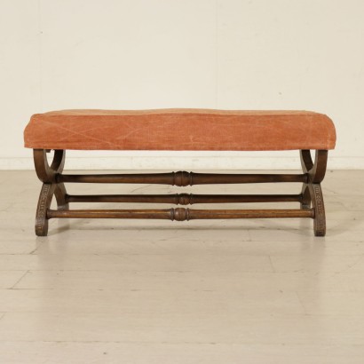 Bench in Walnut