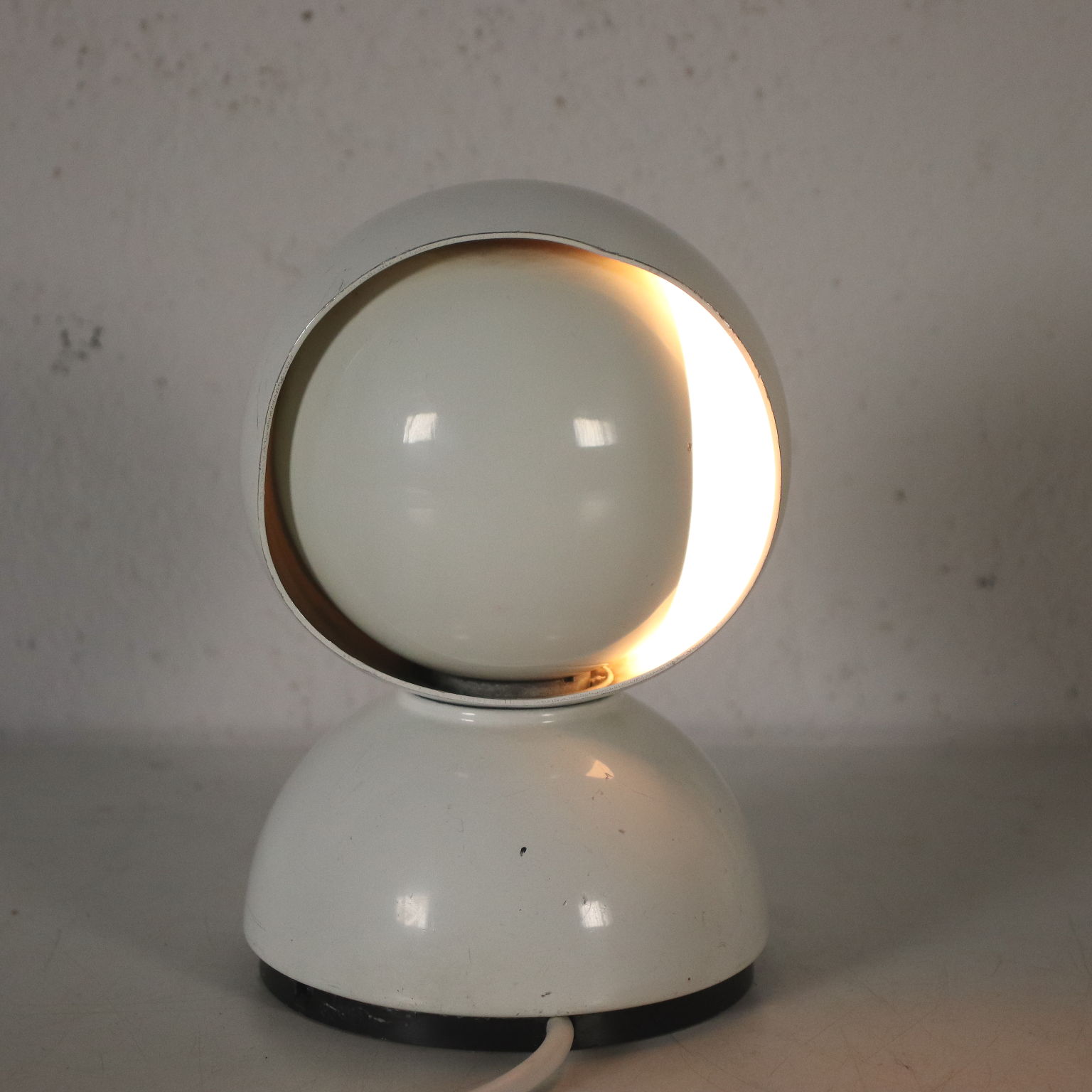 Artemide Eclisse Lampada da tavolo anni 60