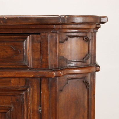 antiquariato, credenza, antiquariato credenza, credenza antica, credenza antica italiana, credenza di antiquariato, credenza neoclassica, credenza del 800,Credenza Sagomata in Stile