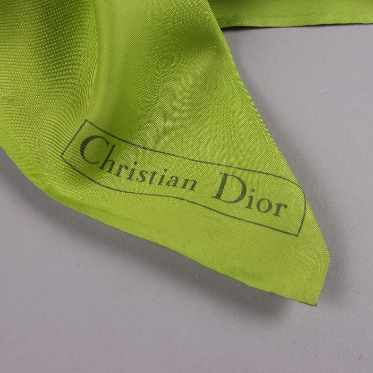 Vintage Schal von Christian Dior aus Seide mit Blumen Frankreich