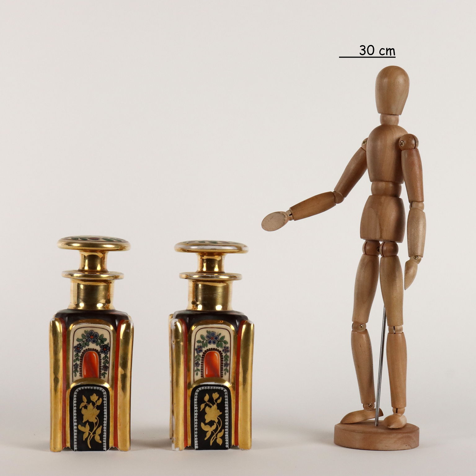 Paar Antike Porzellanflaschen im Asiatischem Stil der XIX-XX Jhd