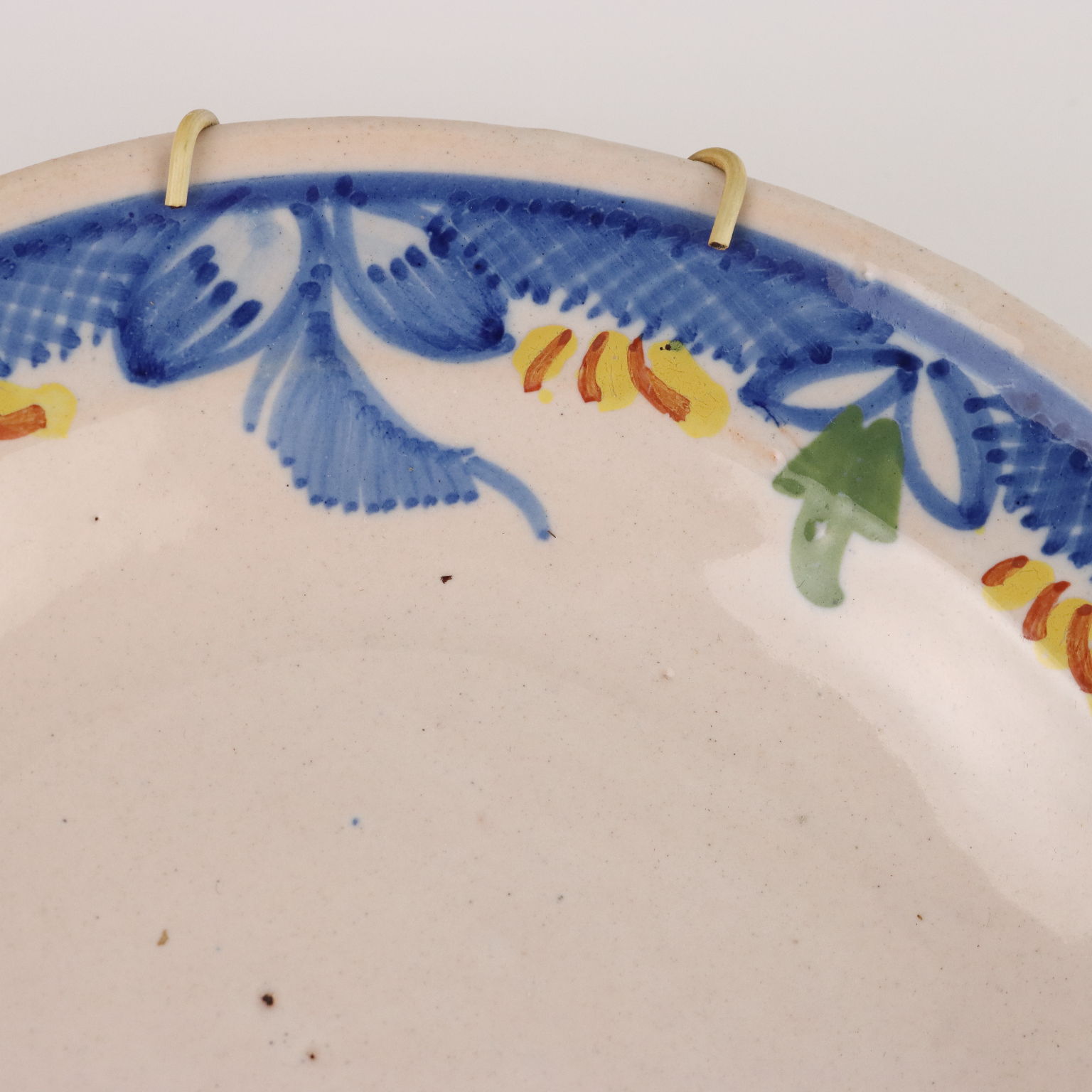 Antiker Teller aus Majolika Süditalien des XIX Jhs