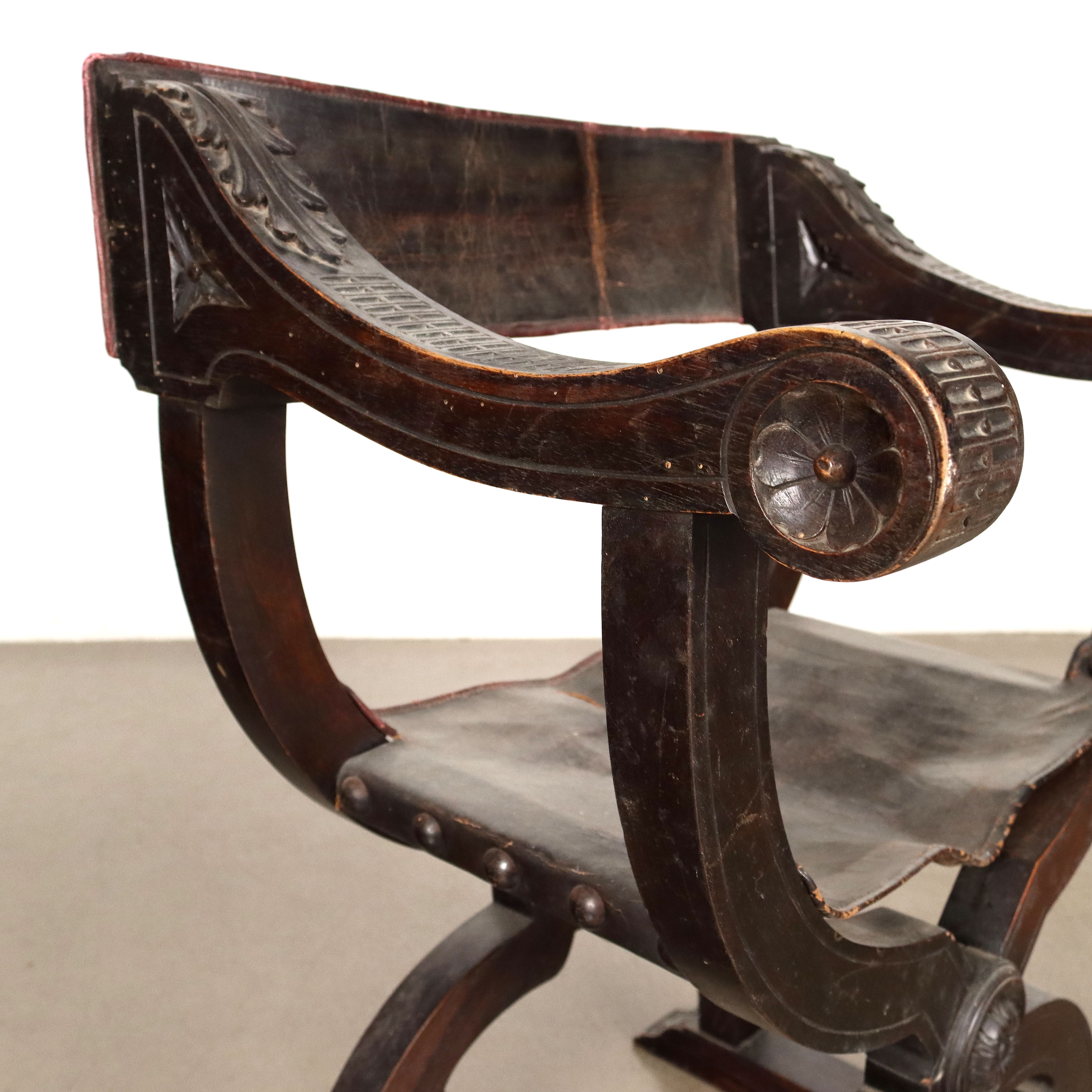 Chaise Ancienne Style Néo-Renaissance Noyer Cuir XIXe Siècle